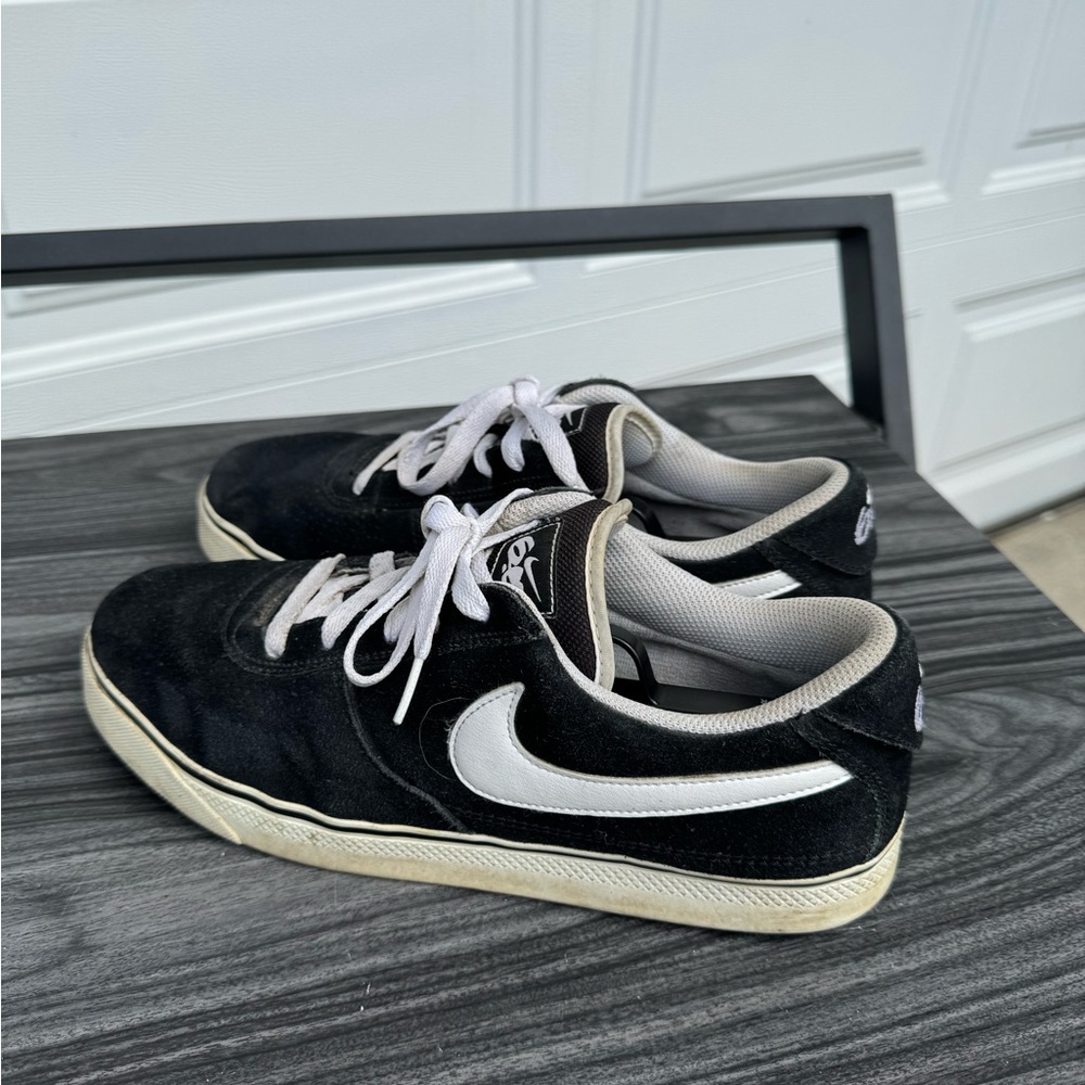 Nike 6.0 Mavrk low - Black Suede Sneakers